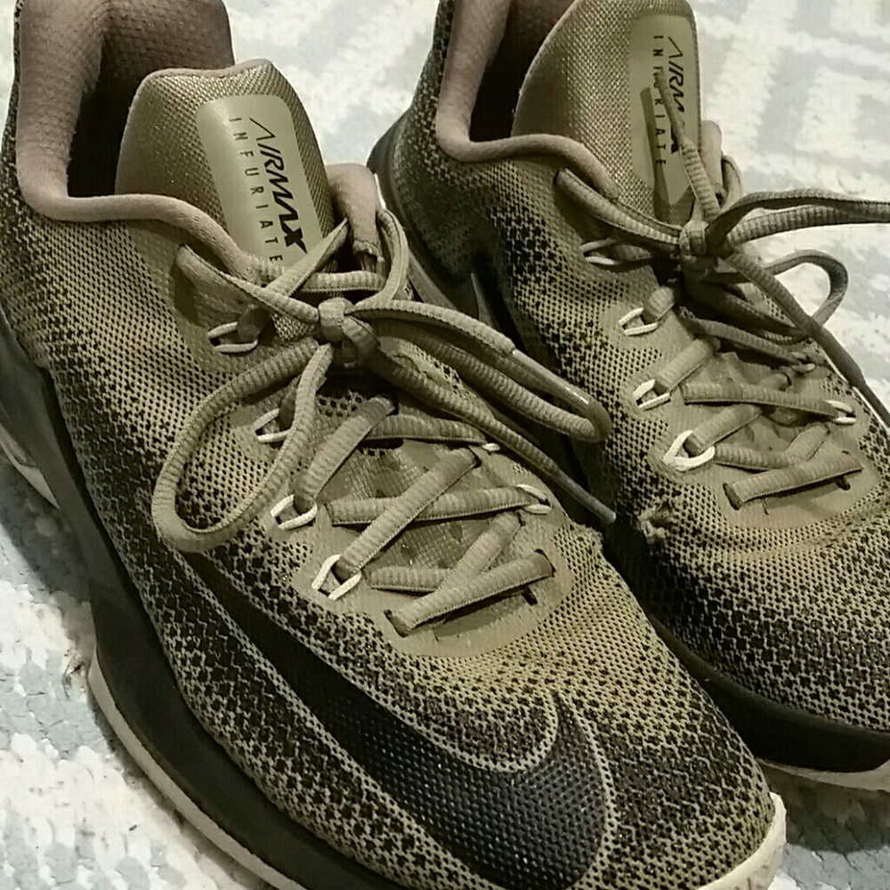 Air Max Infuriate
